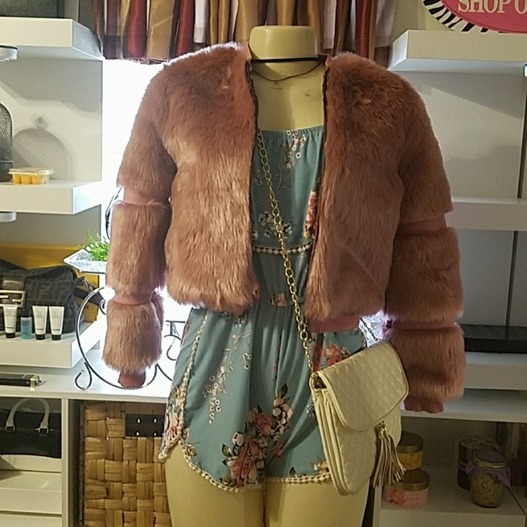 Cute Crop fur Jacket - Picture 5 of 5
